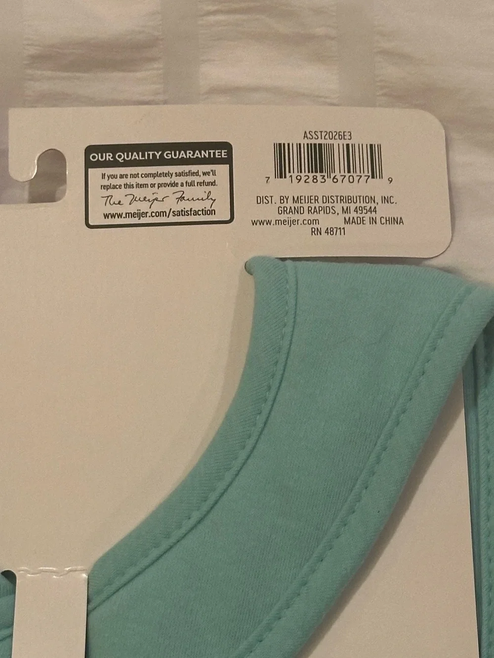 💥 $5 if bundled - Off to Grandma's Baby Bib Easter bunny NWT